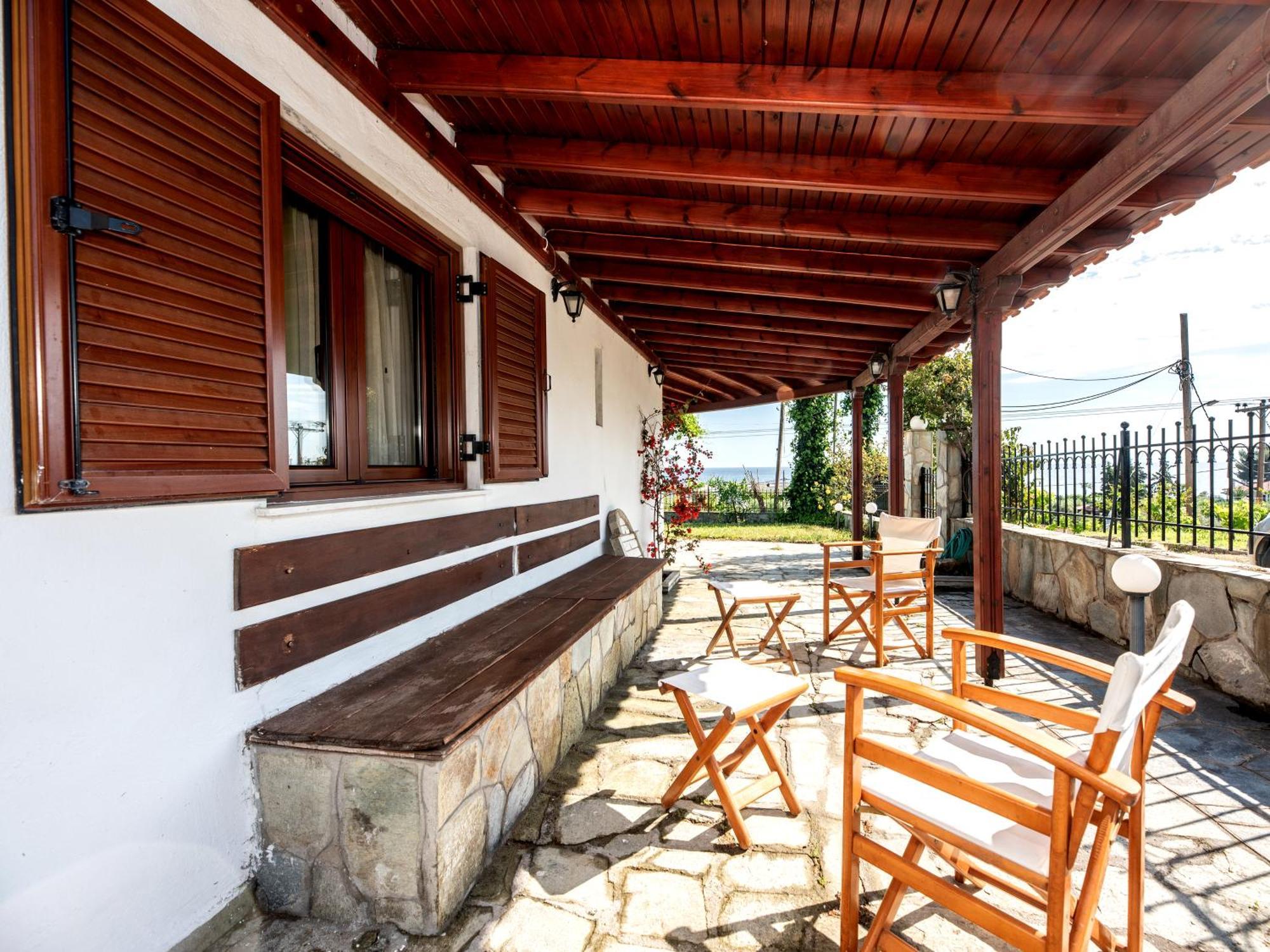 Holiday home Captain's Sea Mola Kalyva